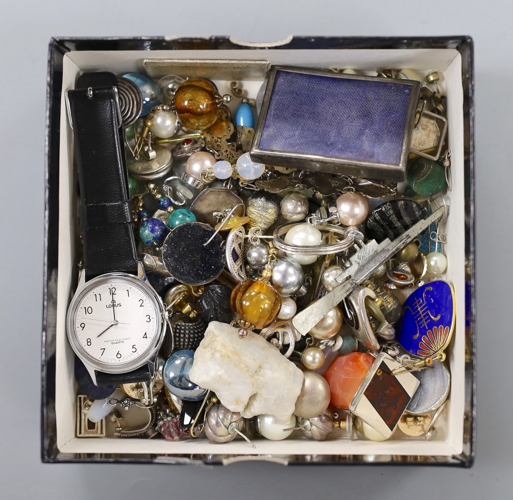 A mixed group of jewellery including costume, filigree and enamel bracelet, miniature silver mounted photograph frame, 925 items etc.